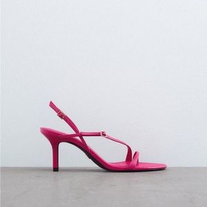 LEATHER SANDALS FUCHSIA